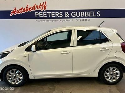 Wit Gebruikt 2017 Kia Picanto X-Line Hatchback | € 8.145 (Iets duurder)