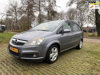 Grijs Gebruikt 2006 Opel Zafira Executive MPV | € 1.550 (Eerlijke prijs)