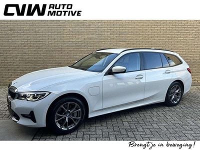 BMW 330e