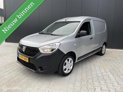 Occasion Dacia Dokker 102 PK (75 kW) 2017 Grijs (metallic) MPV