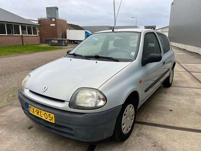 tweedehands Renault Clio II 