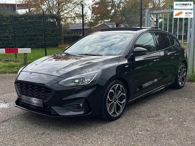 Zwart Occasion 2019 Ford Focus ST-Line Hatchback | € 17.445 (Iets duurder)