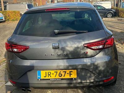 Grijs Gebruikt 2015 Seat Leon FR Sedan | € 8.200 (Goede deal)