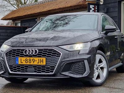 Zwart (metallic) Gebruikt 2021 Audi A3 Sportback e-tron S-Line Hatchback | € 24.950 (Eerlijke prijs)