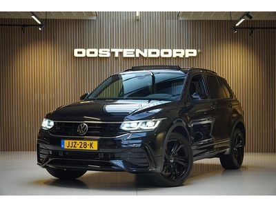 Zwart Occasion 2022 VW Tiguan R-line SUV | € 38.900 (Eerlijke prijs)