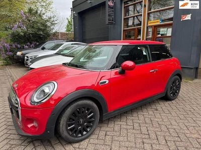 Rood Occasion 2018 Mini ONE Hatchback | € 12.995 (Eerlijke prijs)