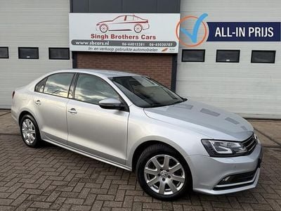 Grijs Gebruikt 2015 VW Jetta Comfortline Sedan | € 7.999 (Eerlijke prijs)