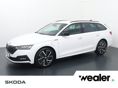 Wit Occasion 2022 Skoda Octavia SportLine Stationwagen | € 29.940 (Iets duurder)