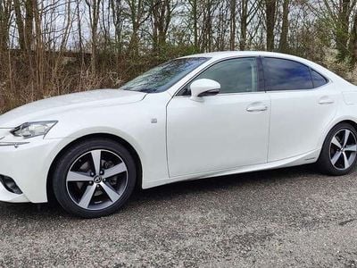 Lexus IS300h