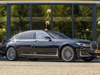 BMW 745