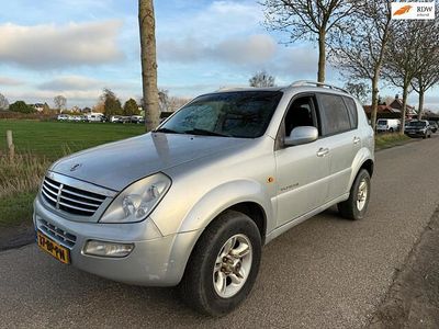 Grijs (metallic) Gebruikt 2004 Ssangyong (KGM) Rexton SUV | € 3.250