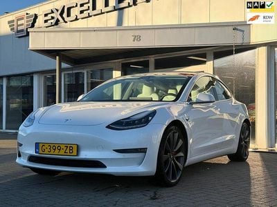 Wit Gebruikt 2019 Tesla Model 3 Performance Sedan | € 17.950 (Goede deal)