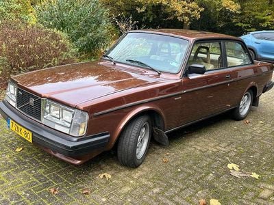 Bruin Gebruikt 1984 Volvo 240 Sedan | € 18.750