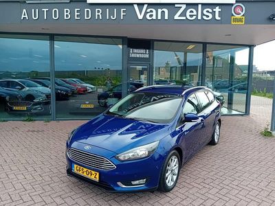 Blauw Gebruikt 2017 Ford Focus Titanium Stationwagen | € 13.950 (Eerlijke prijs)
