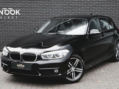 Zwart Occasion 2018 BMW 118 Executive Hatchback | € 16.950 (Eerlijke prijs)