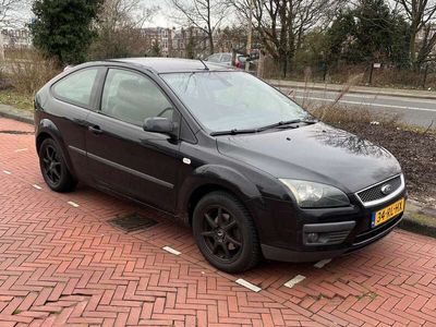 tweedehands Ford Focus 1.6-16V First Edition