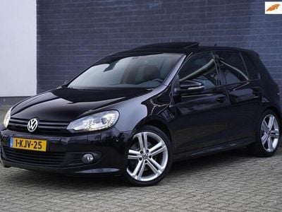 Zwart Gebruikt 2011 VW Golf VI R-line Hatchback | € 6.999 (Eerlijke prijs)
