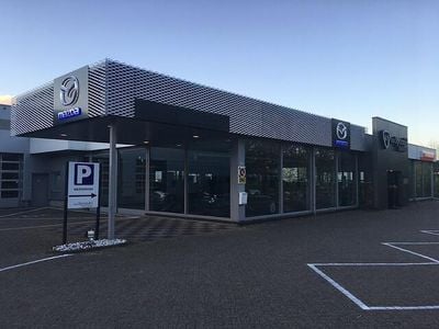 Blauw metallic Nieuw 2025 Mazda 2 Center-Line Hatchback | € 24.995 (Eerlijke prijs)