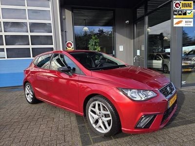 Rood Occasion 2017 Seat Ibiza Business Hatchback | € 9.450 (Eerlijke prijs)