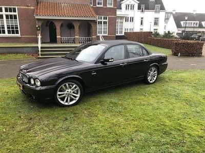 Zwart (metallic) Occasion 2004 Jaguar XJR Sedan | € 15.000 (Duur)