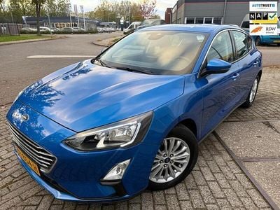 Blauw Occasion 2019 Ford Focus Business Edition Hatchback | € 16.999 (Goede deal)
