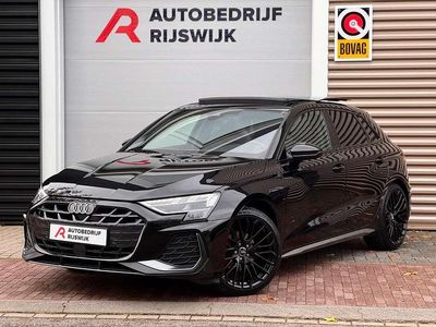 Zwart Occasion 2024 Audi A3 Sportback Comfort Hatchback | € 39.950 (Duur)