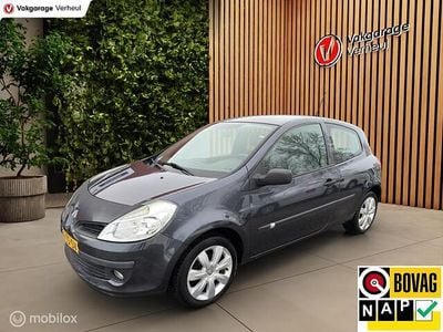 Grijs Occasion 2007 Renault Clio II Extreme Hatchback | € 2.695 (Iets duurder)