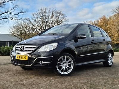 Zwart (metallic) Gebruikt 2009 Mercedes B150 MPV | € 2.899 (Goede deal)