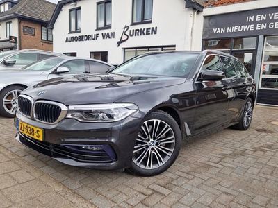 Grijs Gebruikt 2019 BMW 520 Executive Stationwagen | € 27.400 (Eerlijke prijs)