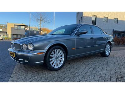 Occasion Jaguar XJ Executive 298 PK (219 kW) 2003 Grijs (metallic) Sedan