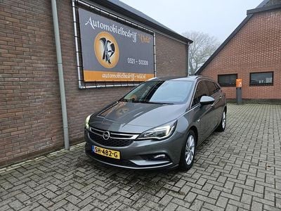 Grijs (metallic) Occasion 2018 Opel Astra Business Stationwagen | € 4.995 (Super prijs)