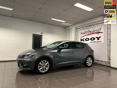 tweedehands Seat Leon 1.0 EcoTSI Style Business Intense * Carplay / Trek