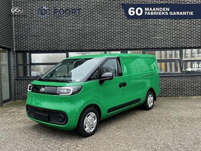 Zwart Nieuw 2025 Maxus eDeliver 5 Van | € 36.955