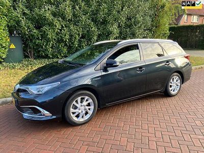 Blauw (metallic) Occasion 2015 Toyota Auris Touring Sports Stationwagen | € 9.450 (Eerlijke prijs)