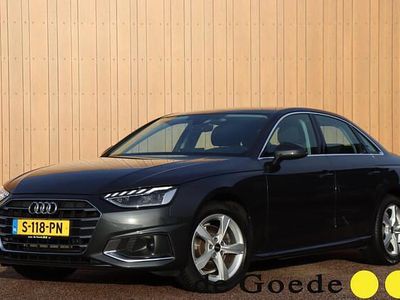 Grijs Gebruikt 2023 Audi A4 Advanced Sedan | € 29.940 (Goede deal)