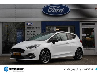 tweedehands Ford Fiesta 1.5EB ST-3 BLACK-PACK | PERFORMANCE | CAMERA | WINTERPACK | B&O AUDIO | NAVI | CRUISE | LAUNCH CONTROL | LIJN DETECTIE | PARKEERSENSOREN | PRACHTIGE STAAT!