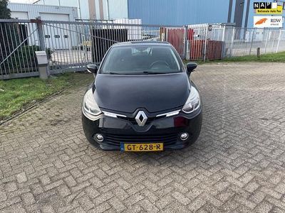 Zwart Occasion 2015 Renault Clio IV Expression Hatchback | € 4.350 (Eerlijke prijs)