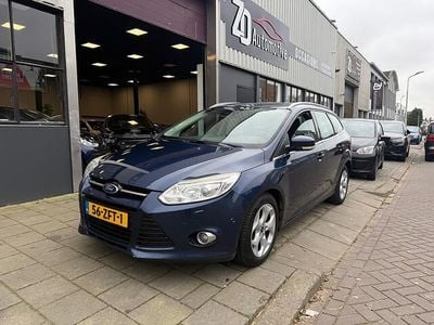 Blauw (metallic) Occasion 2013 Ford Focus Titanium Stationwagen | € 3.450 (Goede deal)