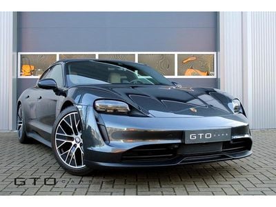 Grijs (metallic) Occasion 2023 Porsche Taycan Sport Turismo Stationwagen | € 69.950 (Goede deal)