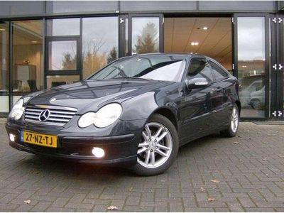 Zwart Occasion 2004 Mercedes C200 Coupé | € 11.950