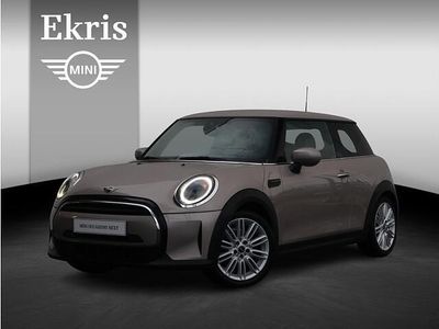 Grijs Gebruikt 2023 Mini Cooper Classic Hatchback | € 26.900 (Duur)