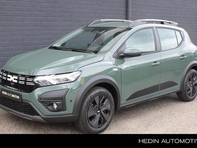 Grijs Nieuw 2025 Dacia Sandero Expression Hatchback | € 23.950