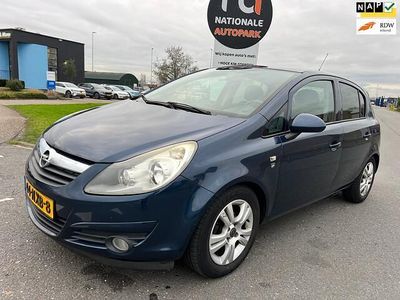 Blauw Gebruikt 2010 Opel Corsa Edition Hatchback | € 1.499 (Goede deal)