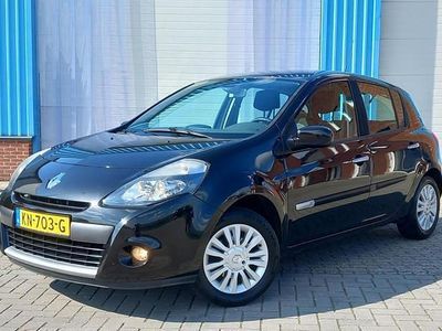 Zwart Gebruikt 2010 Renault Clio R.S. Dynamique Hatchback | € 3.950 (Iets duurder)