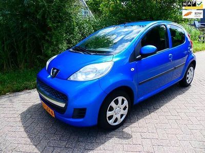 Blauw Gebruikt 2010 Peugeot 107 Hatchback | € 2.395 (Eerlijke prijs)