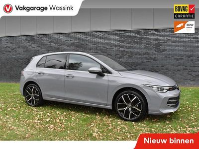 Grijs Gebruikt 2025 VW Golf VIII Edition Hatchback | € 37.450 (Duur)