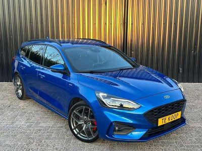 Blauw, metallic lak Occasion 2020 Ford Focus ST-Line Stationwagen | € 16.950 (Goede deal)