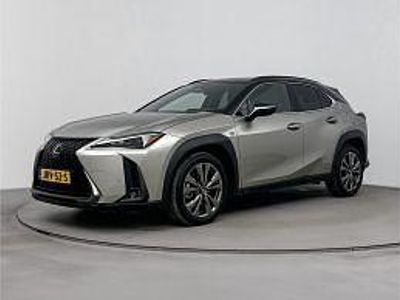 Sonic titanium (grijs metallic) Occasion 2024 Lexus UX 300e Sport Design Packet SUV | € 44.950 (Duur)