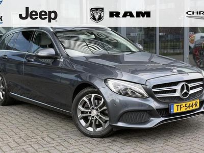 Grijs Gebruikt 2015 Mercedes C220 Stationwagen | € 20.345 (Iets duurder)