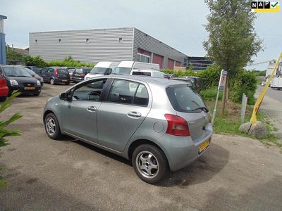 Grijs Gebruikt 2006 Toyota Yaris Sol Hatchback | € 2.499 (Eerlijke prijs)